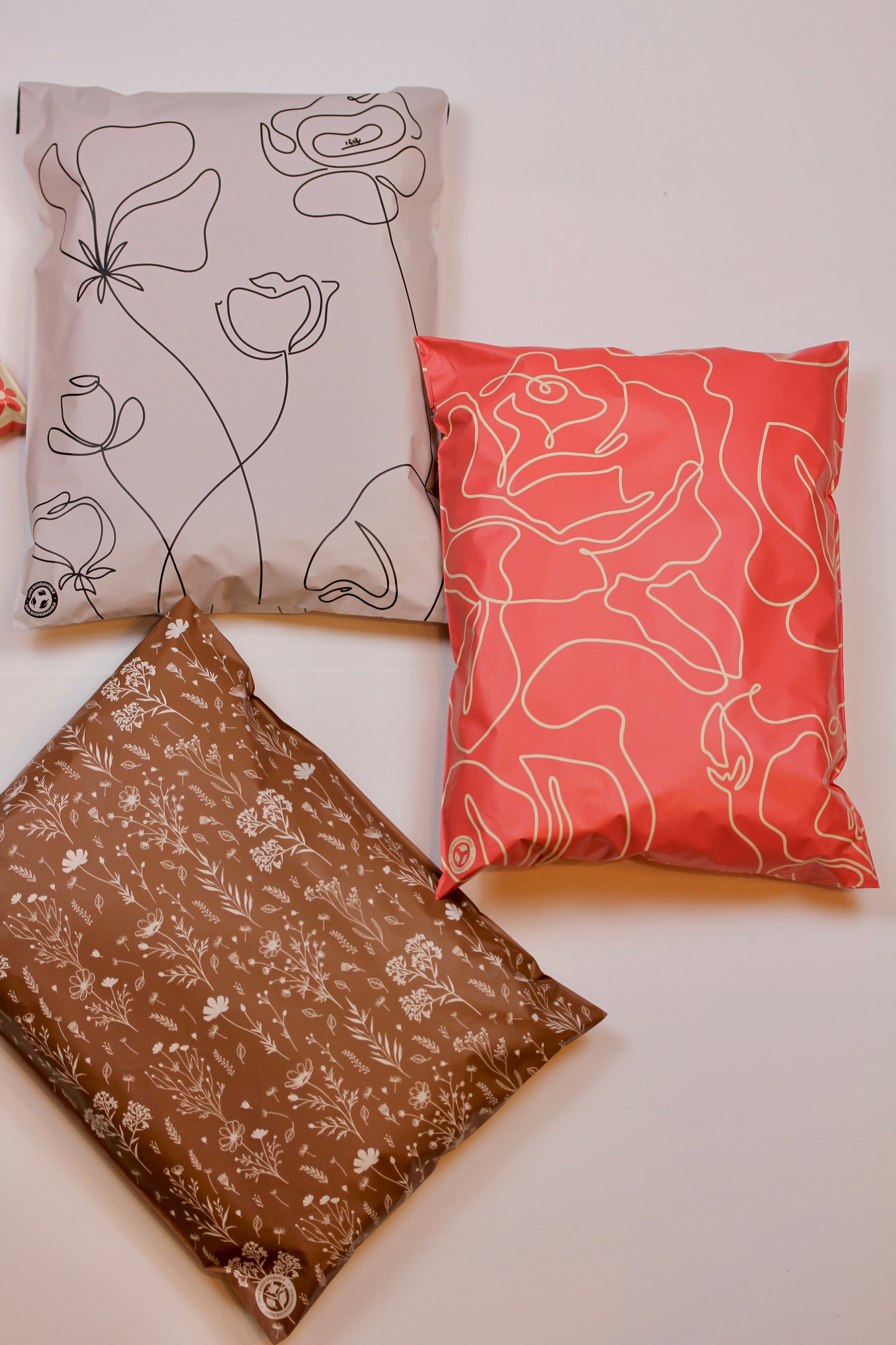 Flora Mocha Mousse Biodegradable Mailers 10" x 13" - Cando Green Pack