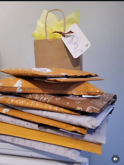Amber Bloom 6x9 biodegradable poly mailers by Cando Green Pack